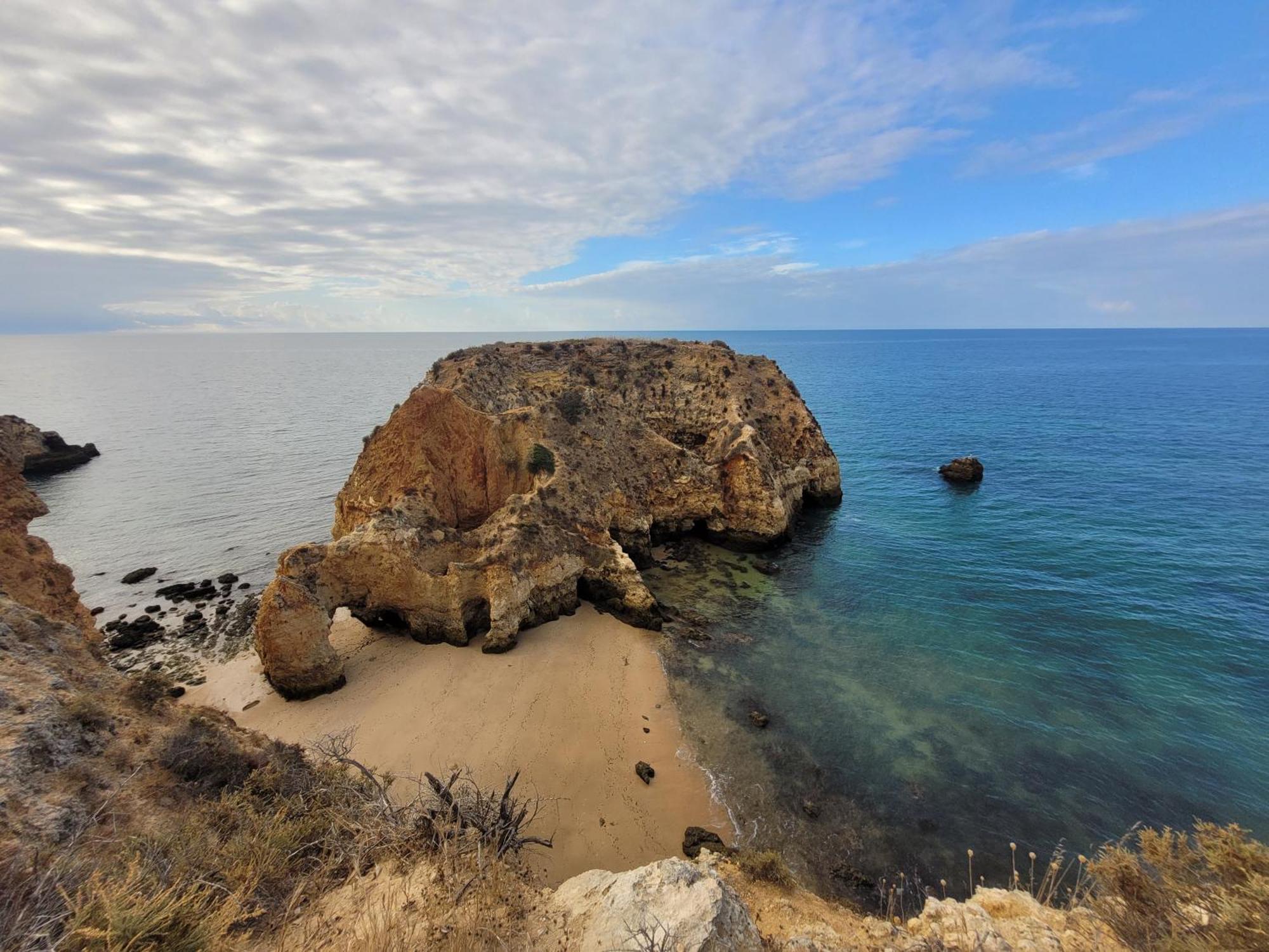 O Wow Sunset Beach And Cliffs View Портиман Екстериор снимка