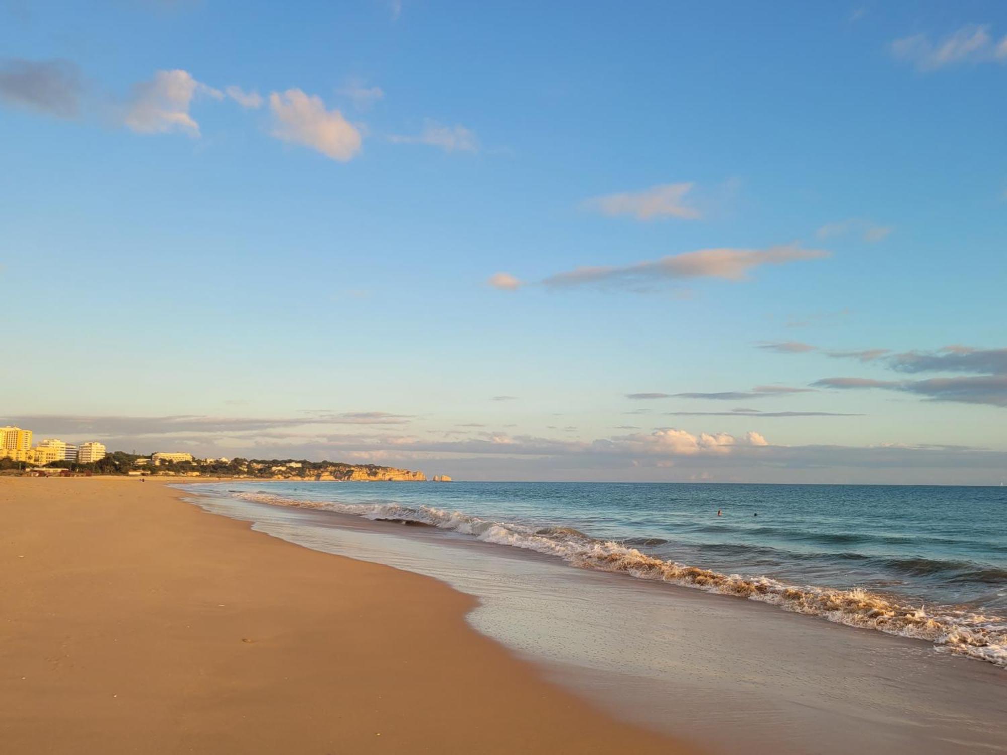 O Wow Sunset Beach And Cliffs View Портиман Екстериор снимка
